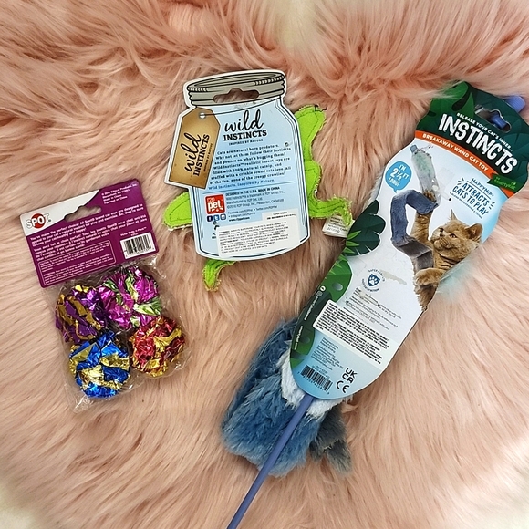 Brand New BUNDLE ASSORTED BRANDS CAT TOYS & TEASER WAND-3CT - Picture 2 of 5
